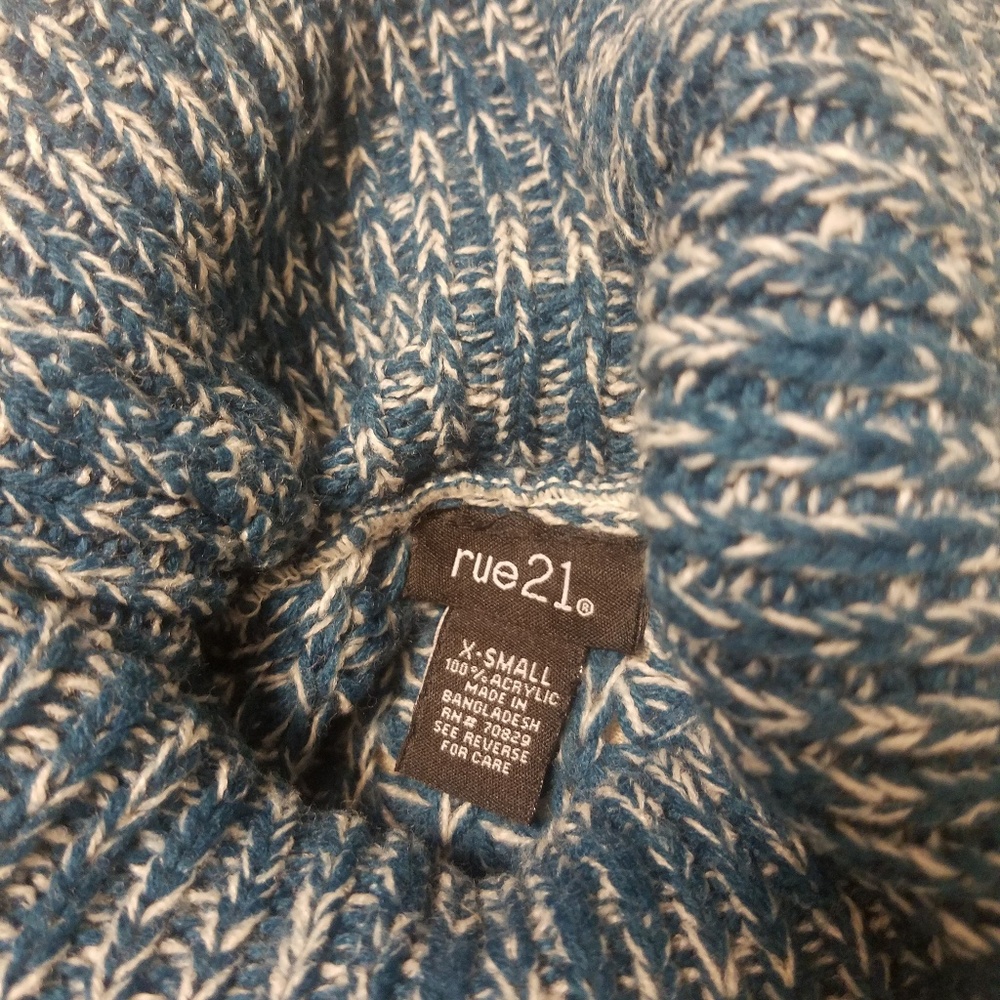 Blue sweater - Picture 2 of 2